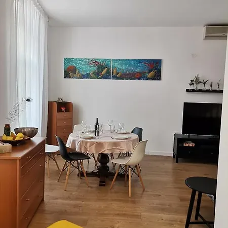 Orange, House By The Beach Сasa de vacaciones Crikvenica